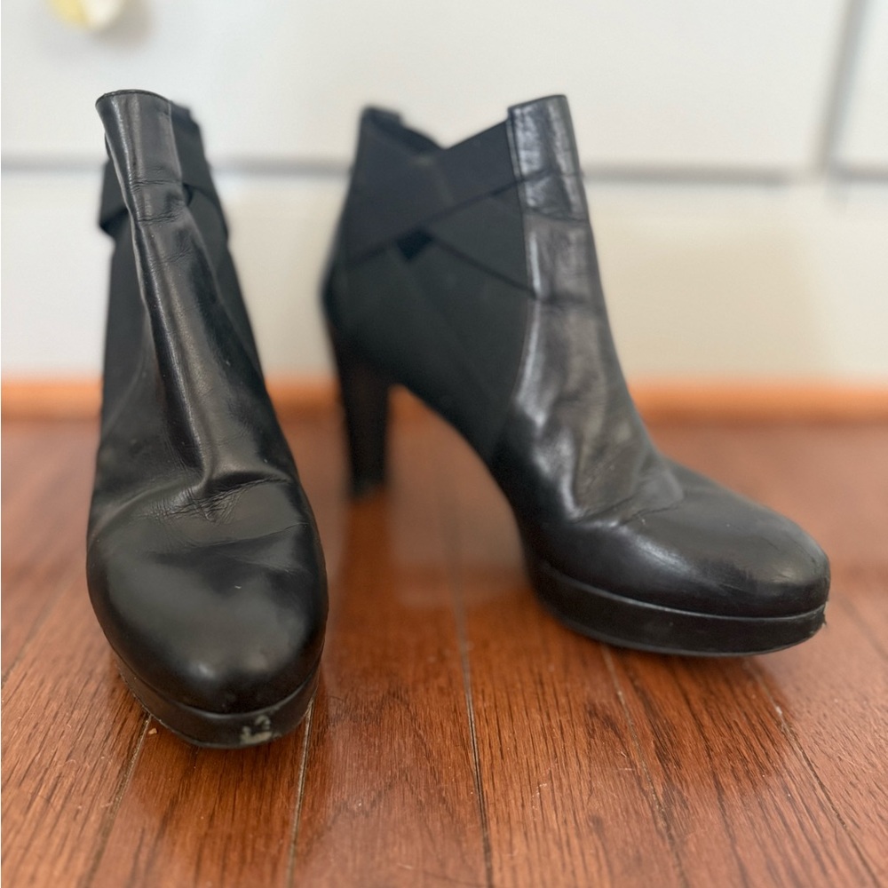 Stuart Weitzman Black Women's Ankle Boots